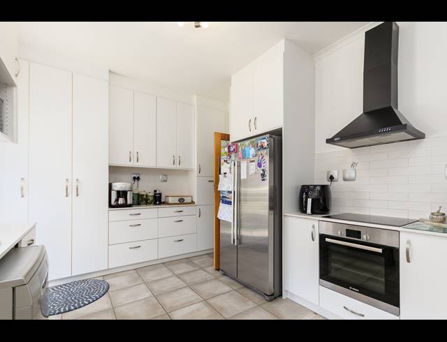 3 BEDROOM FREESTANDING FOR SALE IN MILNERTON CENTRAL